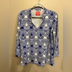 Gingy tunic style nylon spandex blend top in blue and white floral aztec sz XL